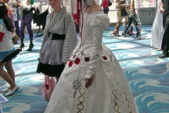 Anime-Things-In-Dresses-and-Gowns-Gallery06