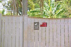 KeepOutGallery04