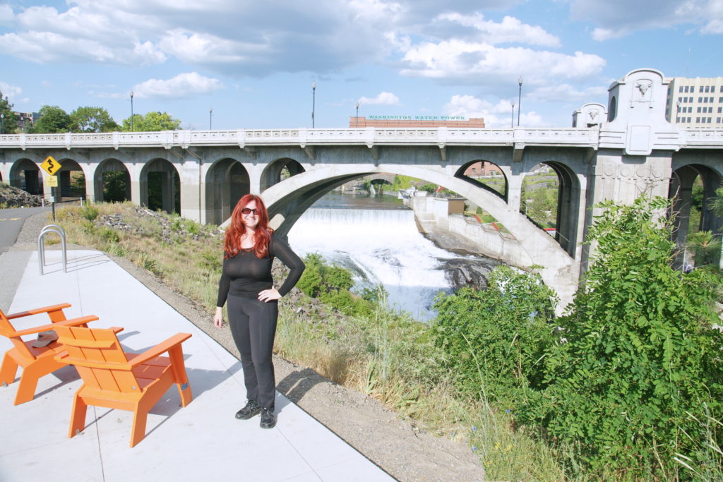 Notice the comfy chairs for those wishing to relax and view the Monroe Street Bridge.
