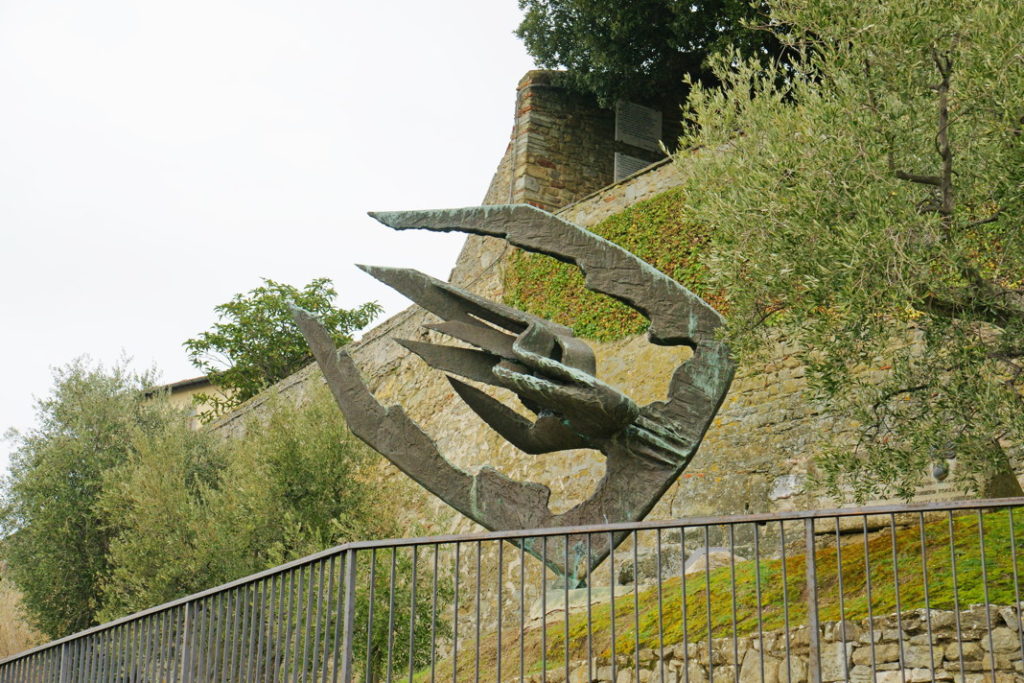 Pronged statuary near Fiesole.