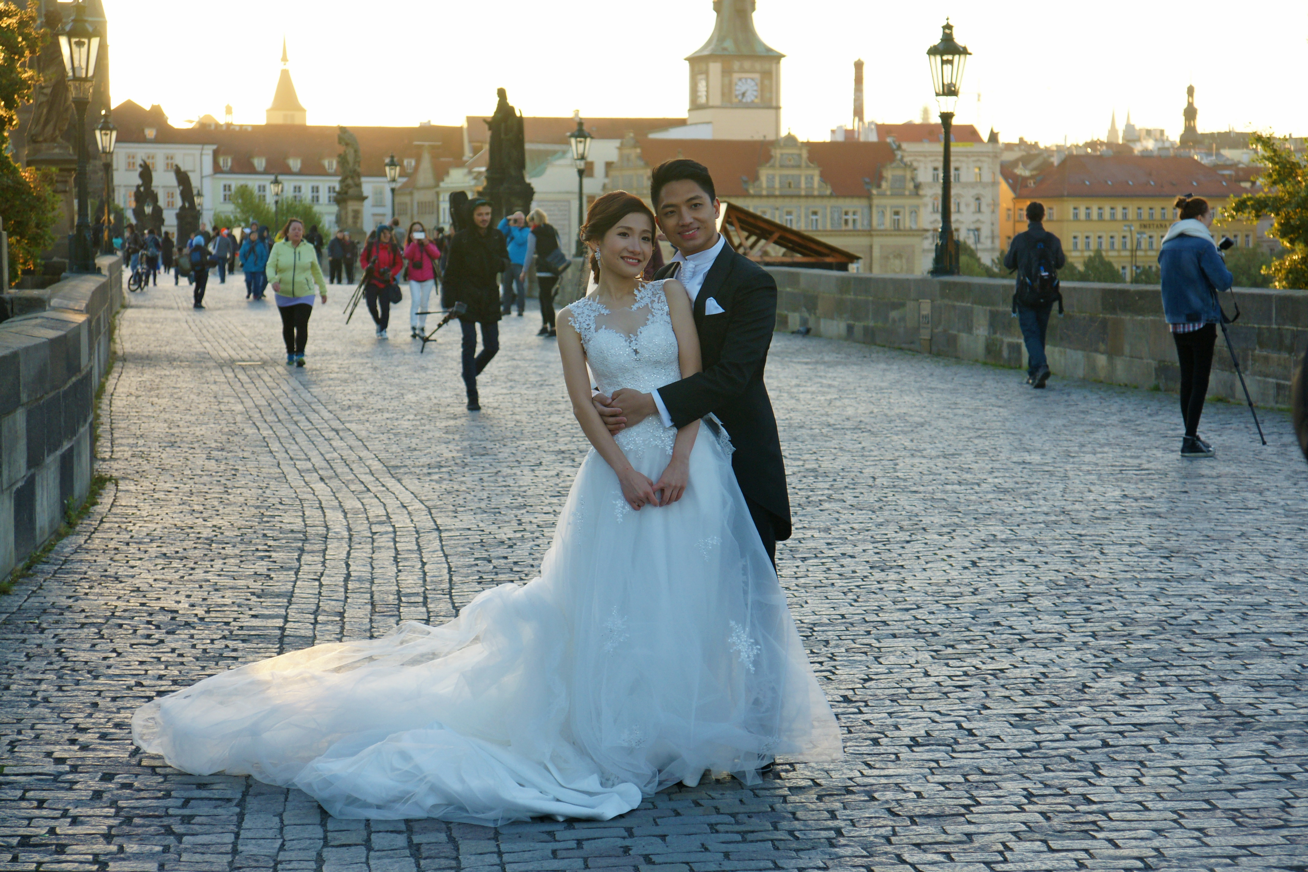 Brides on Karlův Most