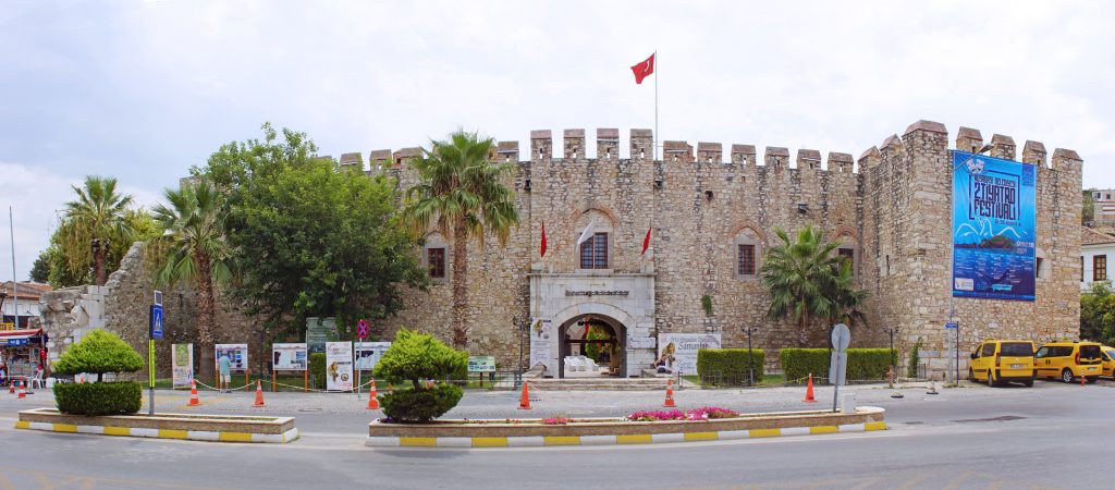 The battlements of the Caravanserai; mind the hot oil.