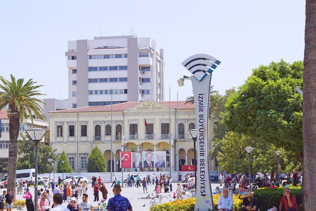 The not-so-famous Izmir government house.