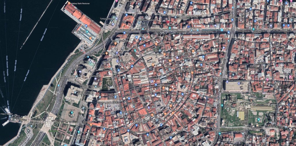 A bird's eye view of one of the bazaars in İzmir.