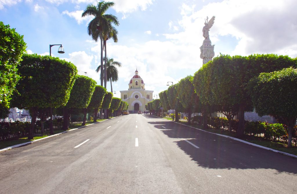 The Capilla Central, conveniently located in the center of the cemetery.