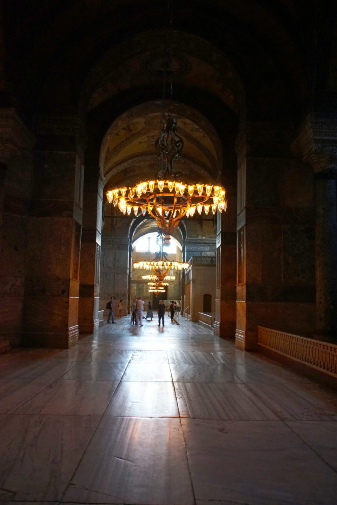 The first corridor seen when entering the museum.