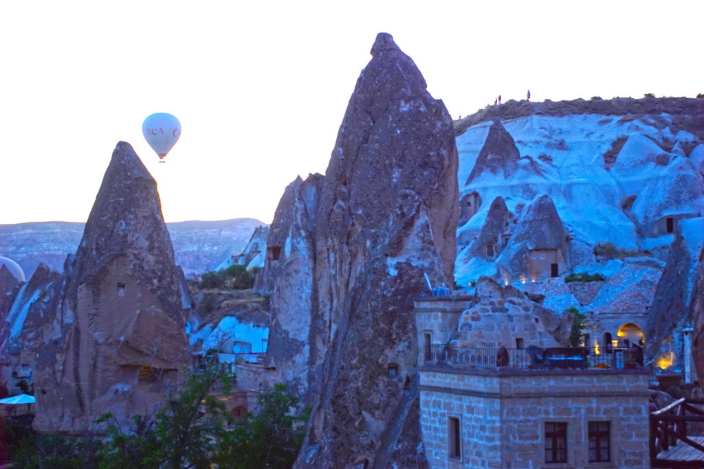 One lonely balloon announces the beginning of the mass ascent.