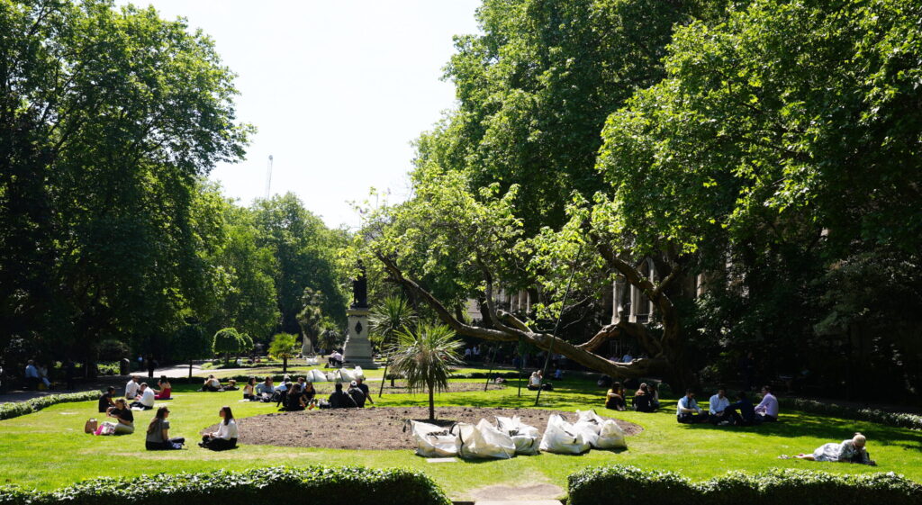 A pastoral scene in London.